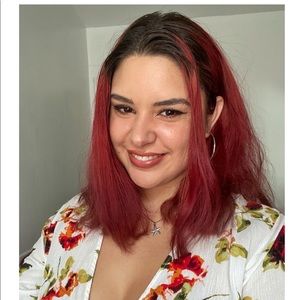 Meet your Posher, Ebony